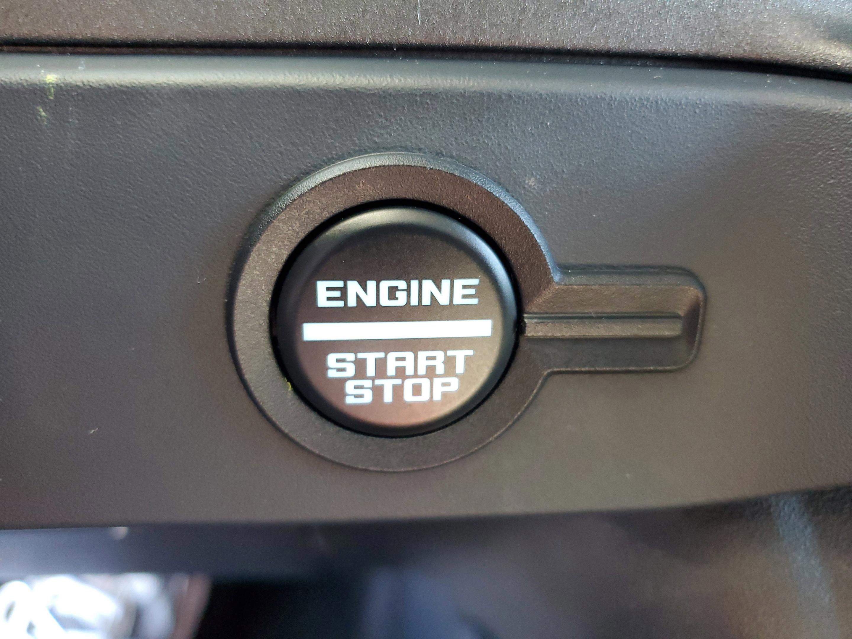 Used 2025 Ford Bronco Badlands AWD/4WD image 14