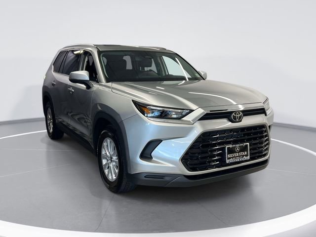 Used 2024 Toyota Grand Highlander XLE image 3
