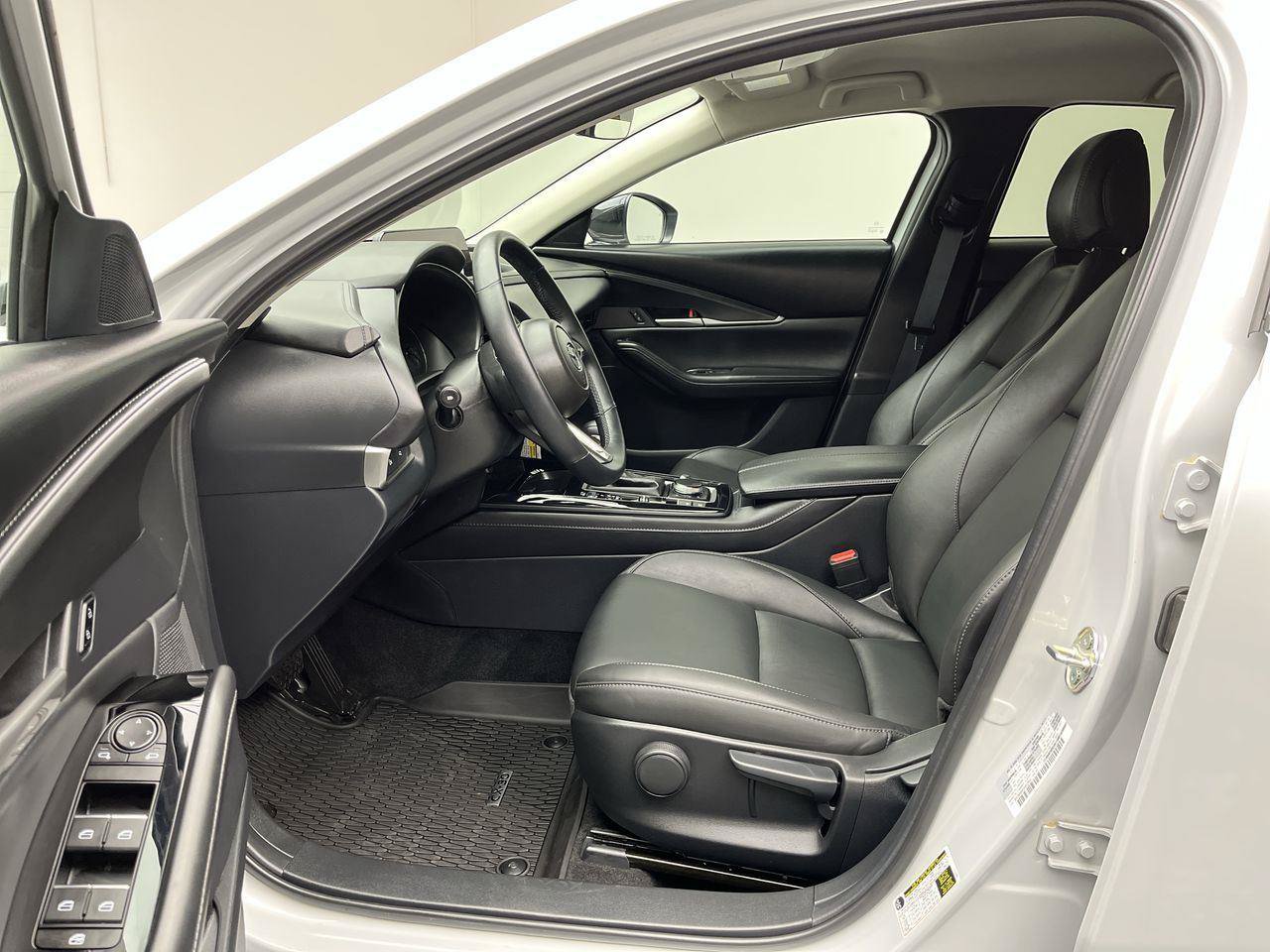 Certified 2025 MAZDA CX-30 AWD 2.5 S w/ Select Sport Pkg image 3