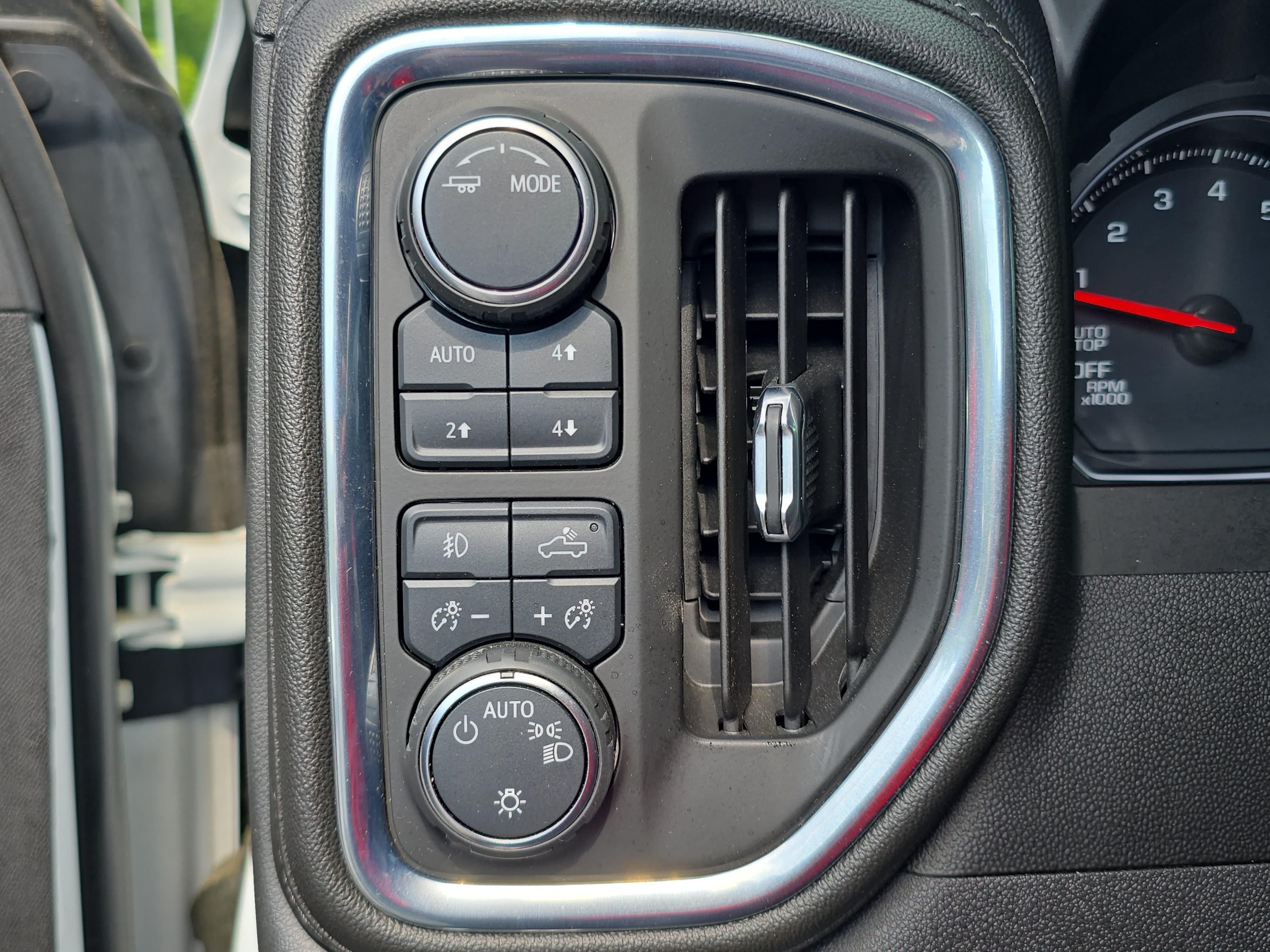 Used 2020 Chevrolet Silverado 1500 RST w/ All-Star Edition AWD/4WD image 24