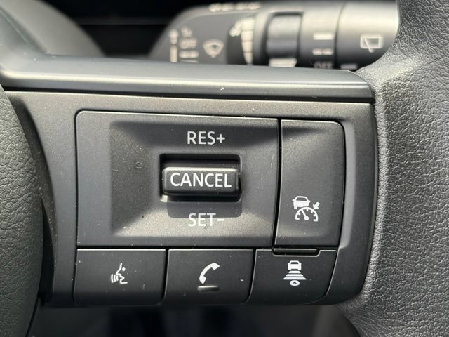 Certified 2025 Nissan Kicks SV AWD/4WD image 17