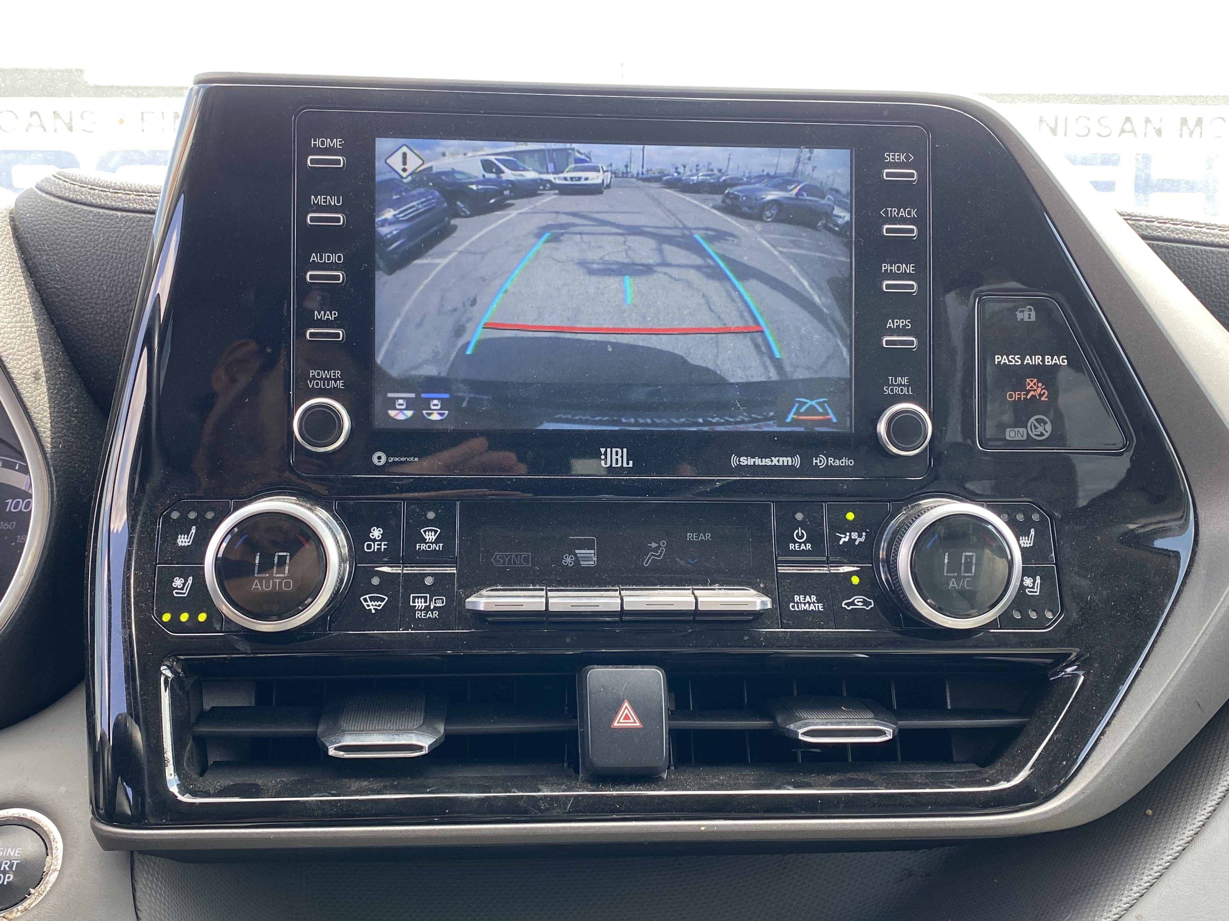 Used 2021 Toyota Highlander Limited image 13