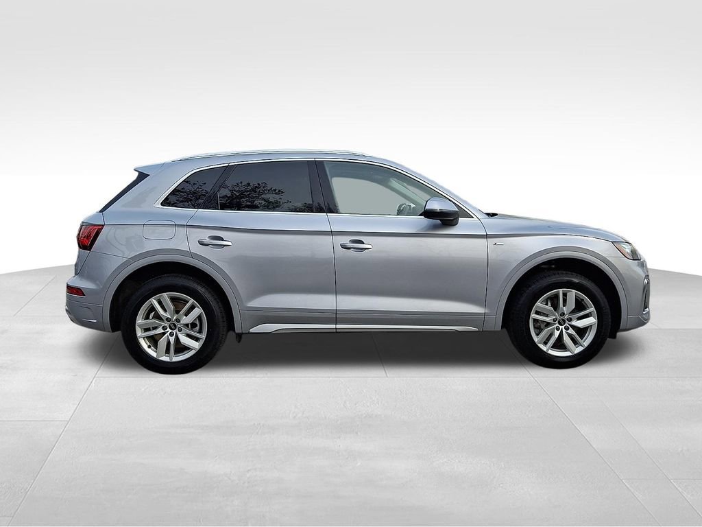 Used 2023 Audi Q5 2.0T Premium w/ Convenience Package image 7