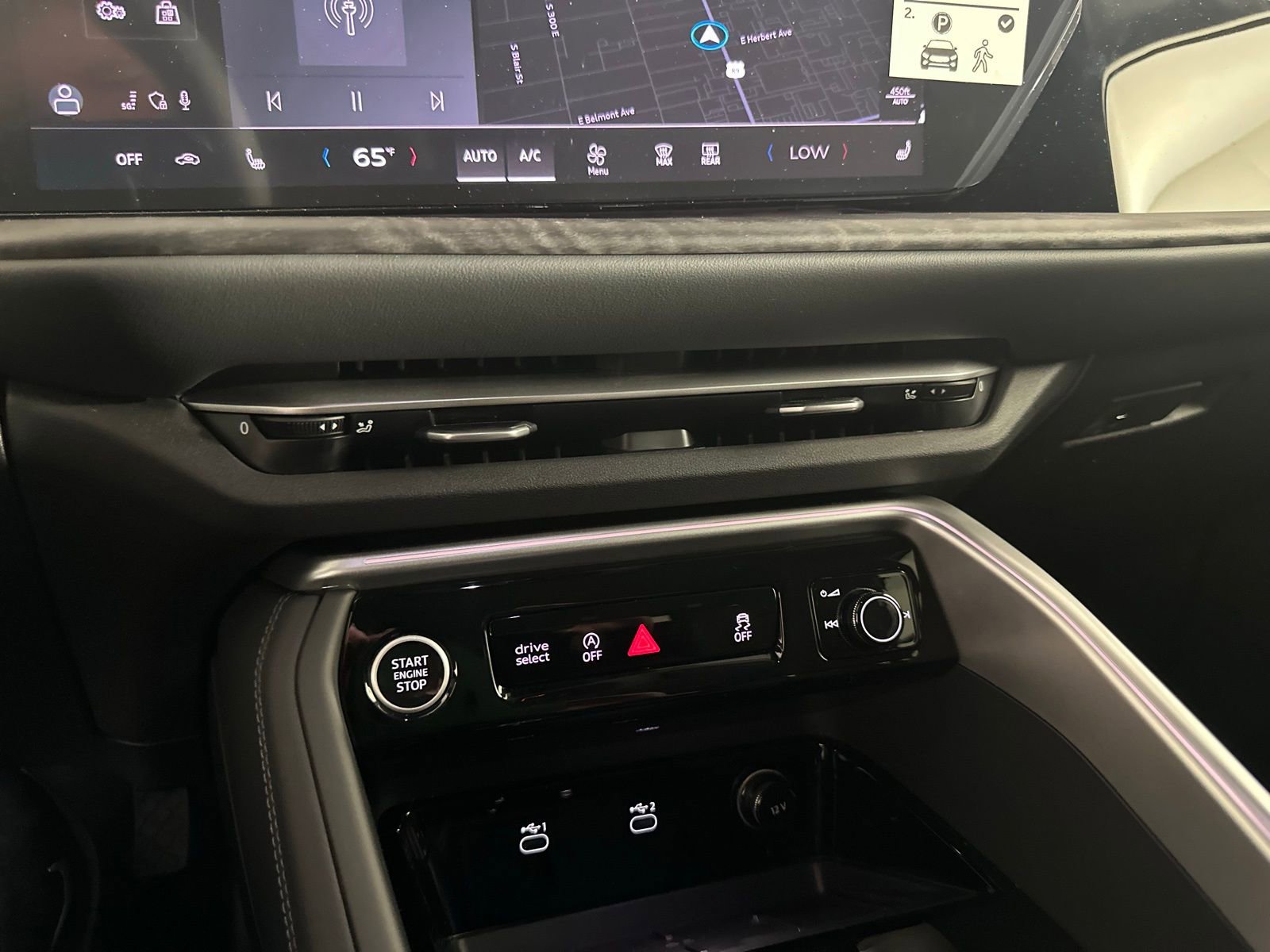 Certified 2025 Audi Q5 Premium w/ Premium Plus AWD/4WD image 17