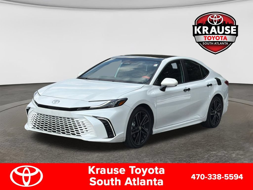 Used 2025 Toyota Camry XSE FWD image 3