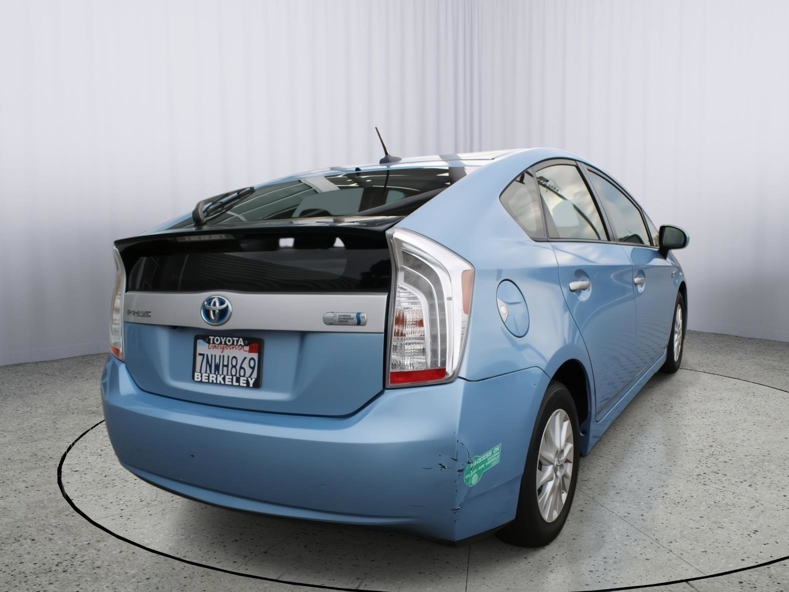 Used 2015 Toyota Prius Prime Advanced image 9