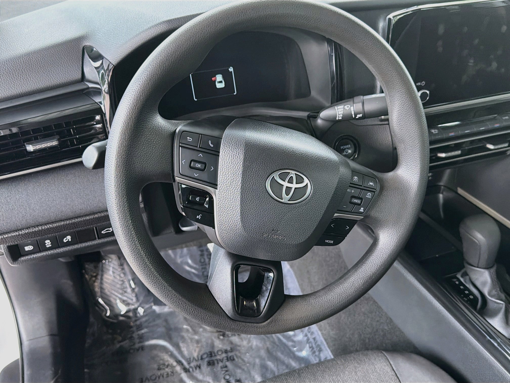 Used 2025 Toyota Camry LE FWD image 17