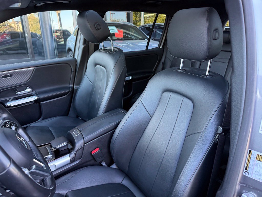 Used 2022 Mercedes-Benz EQB 350 4MATIC image 12