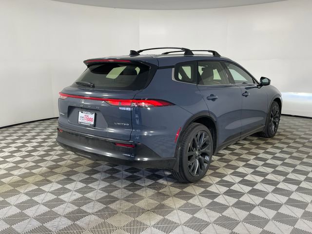 Used 2025 Toyota Crown Signia w/ Advanced Technology Package image 17