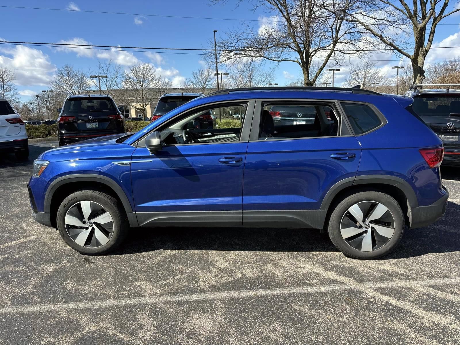 Used 2023 Volkswagen Taos S w/ Driver Assistance Package image 8