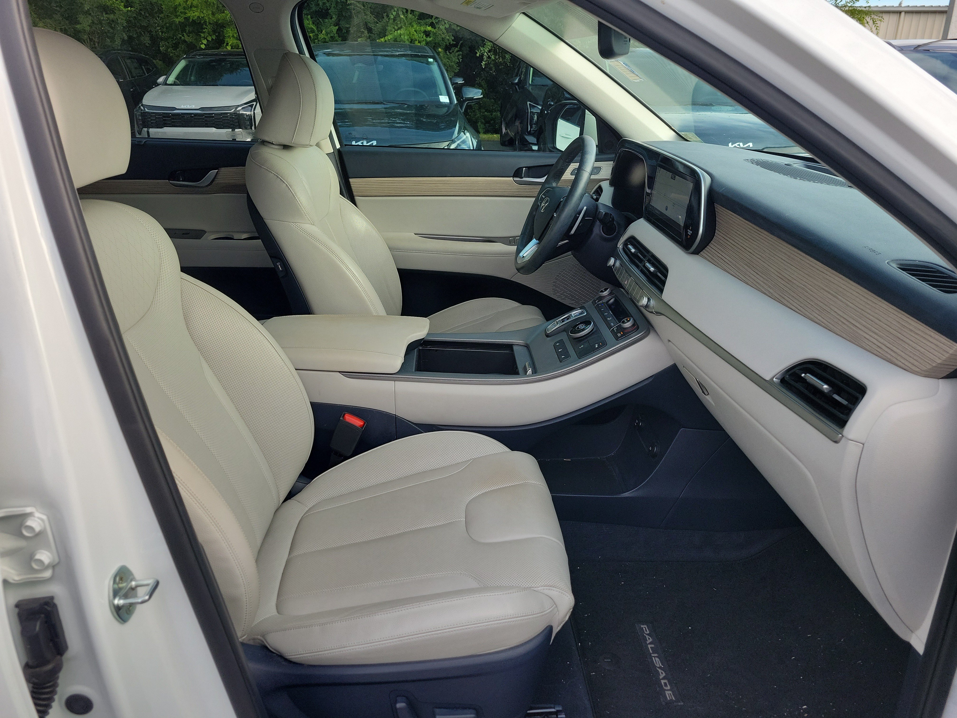 Used 2021 Hyundai Palisade SEL w/ Premium Package FWD image 7