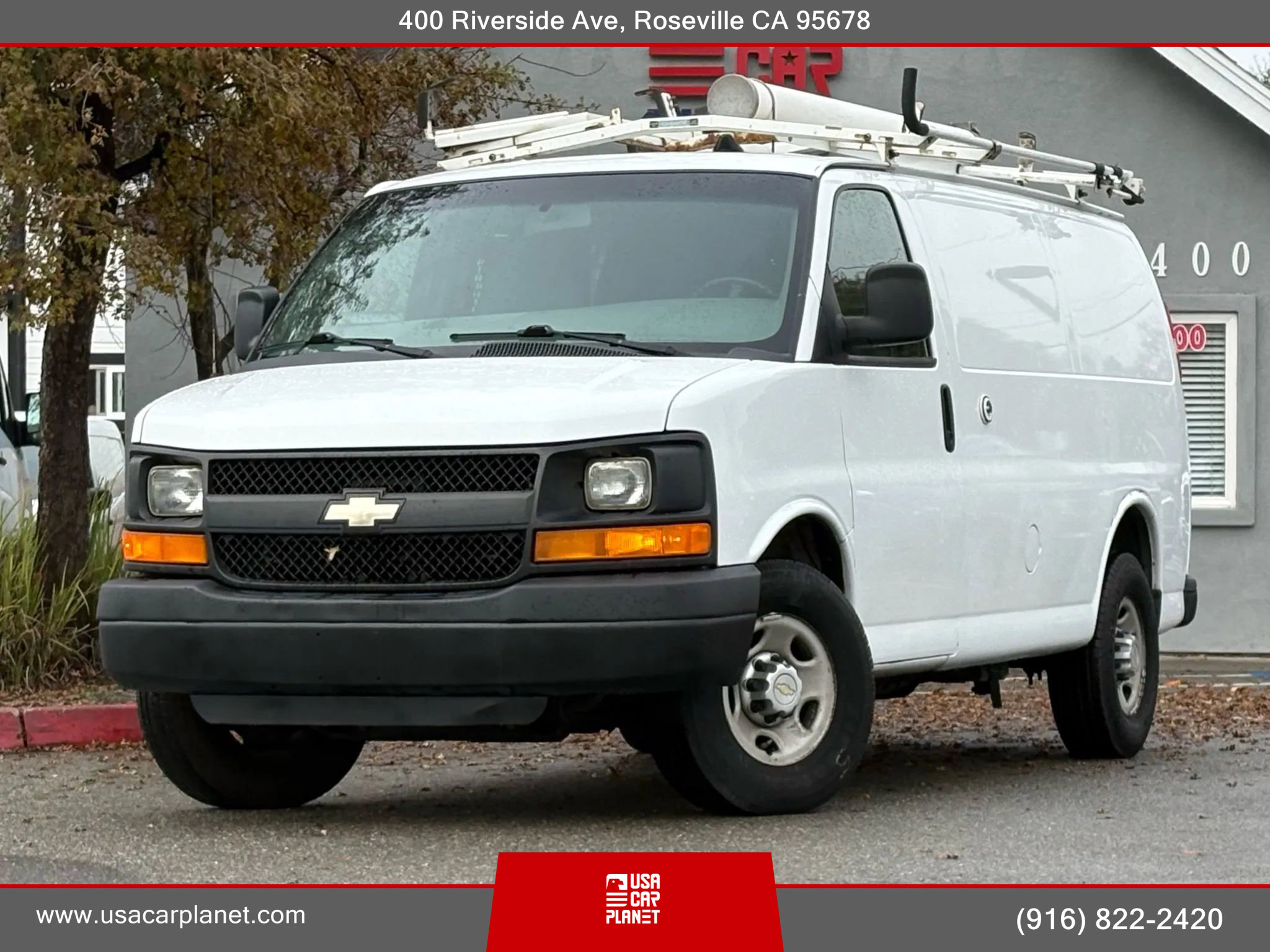 Used 2013 Chevrolet Express 2500 Van 3D image 1