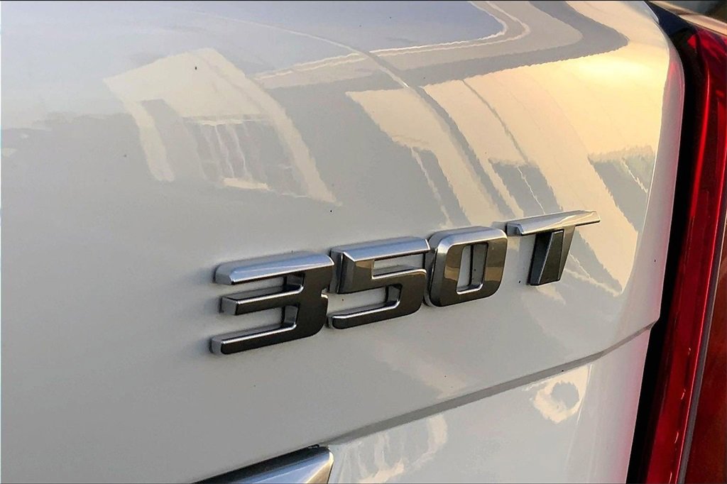 Certified 2024 Cadillac XT5 Premium Luxury image 11