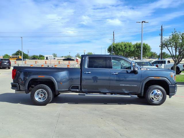 Used 2020 GMC Sierra 3500 Denali w/ Denali Ultimate Package image 2