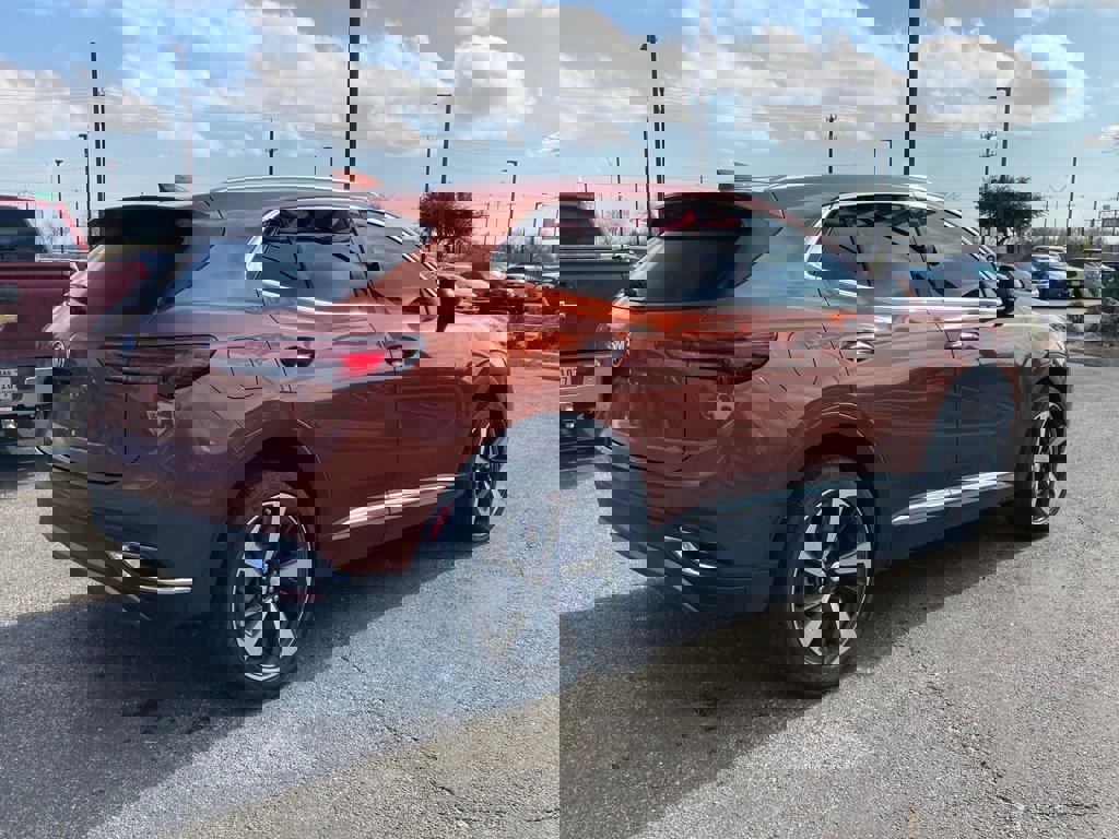 Used 2021 Buick Envision Essence image 5