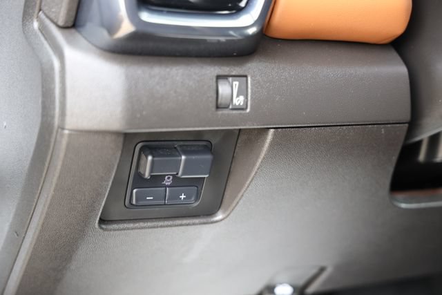Used 2024 GMC Canyon AT4 w/ Canyon Safety Plus Package AWD/4WD image 25
