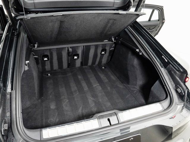 Certified 2025 Porsche Panamera 4 image 26