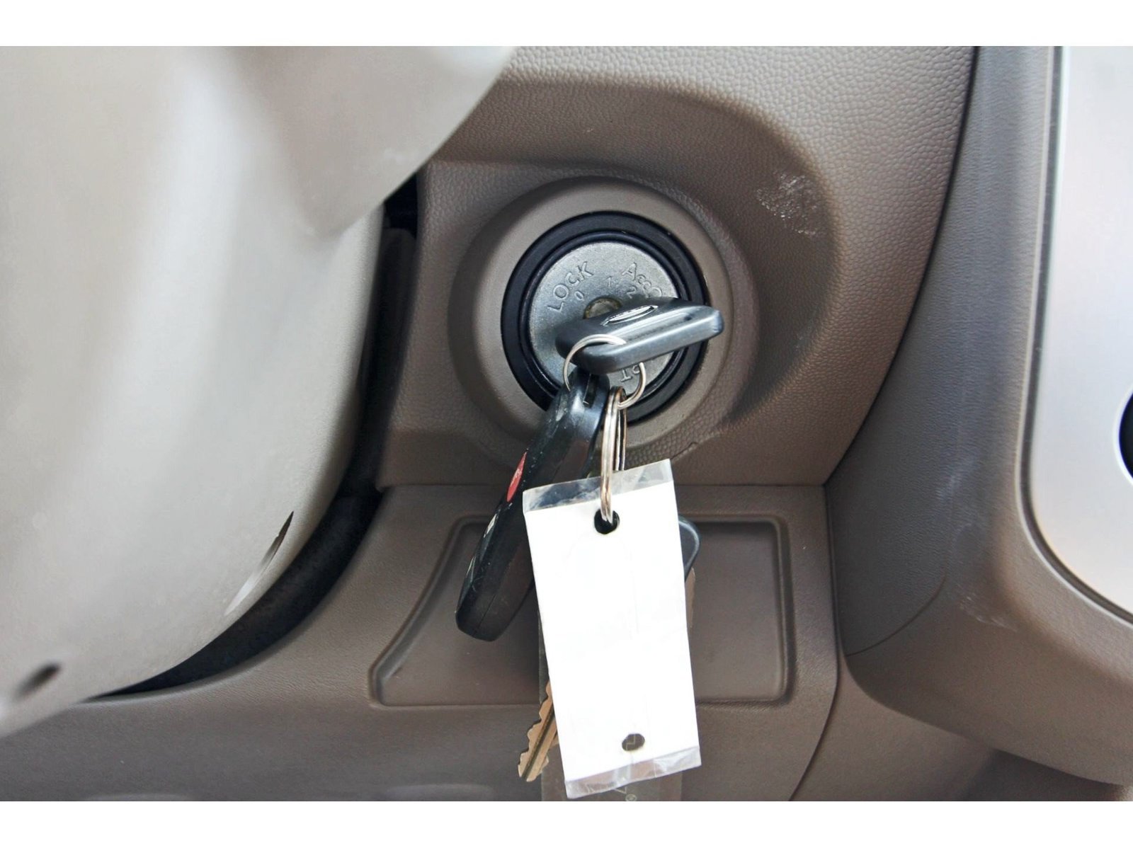 Used 2016 Nissan Frontier SV RWD image 18