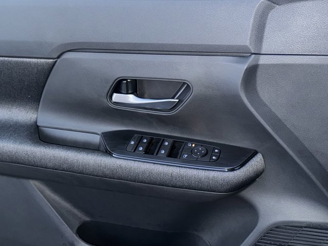New 2026 Nissan Kicks SV FWD image 4
