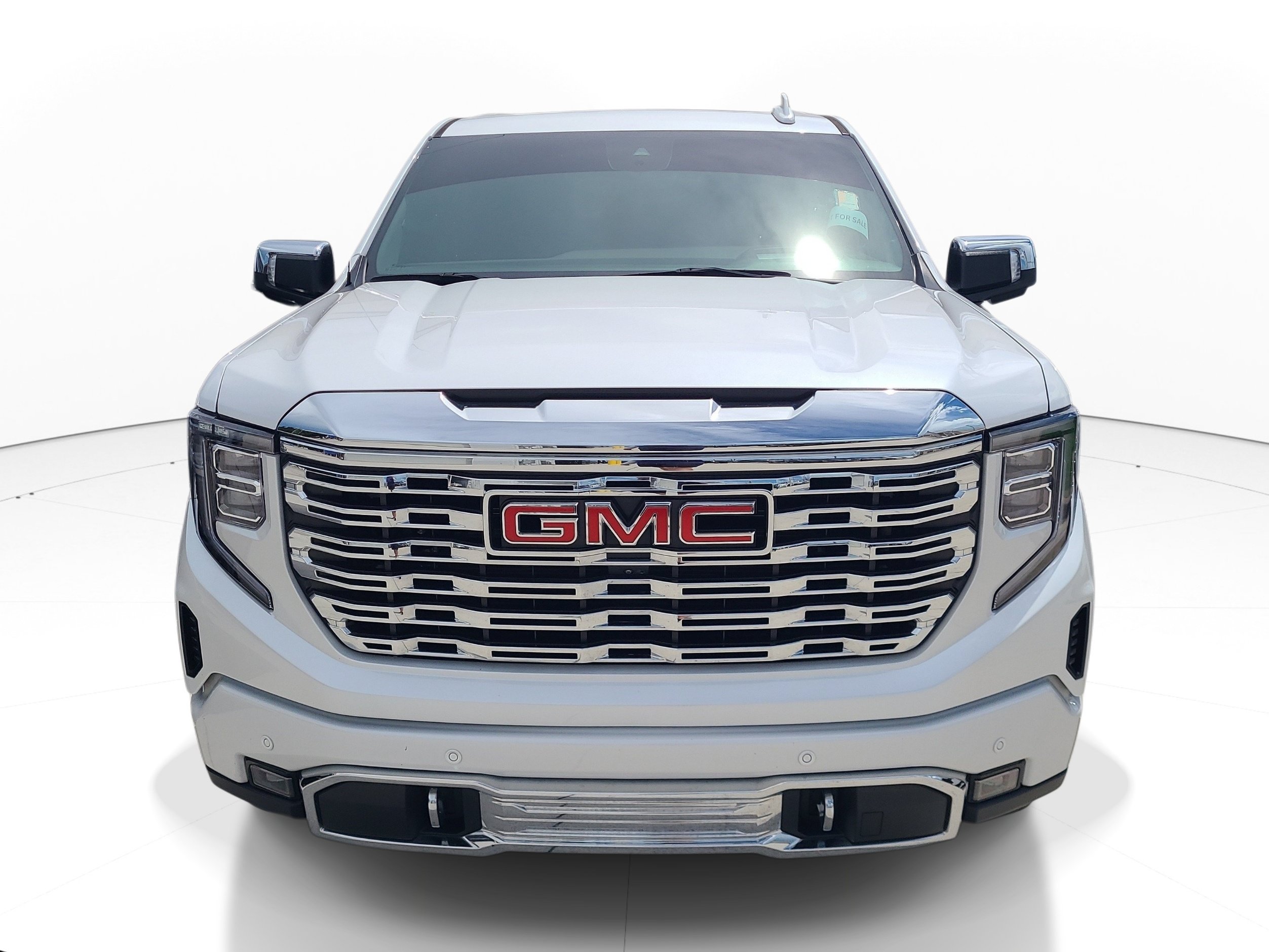 Used 2024 GMC Sierra 1500 Denali w/ Denali Reserve Package AWD/4WD image 2