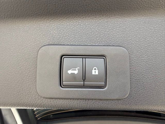 New 2025 Nissan Murano SV AWD/4WD image 17
