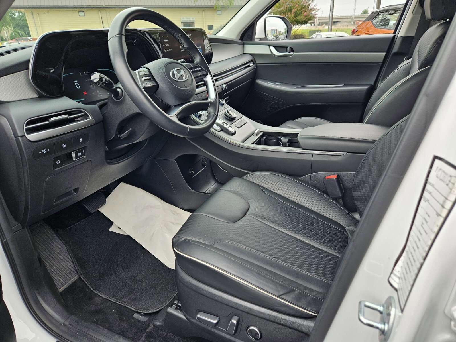 Used 2024 Hyundai Palisade SEL image 8