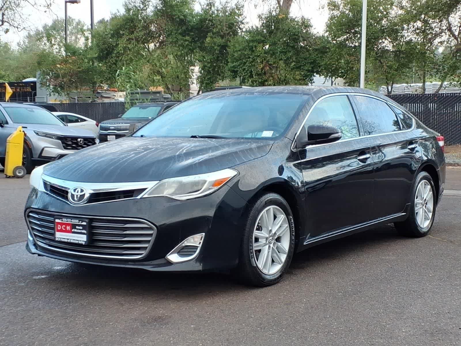 Used 2014 Toyota Avalon XLE Premium FWD image 1