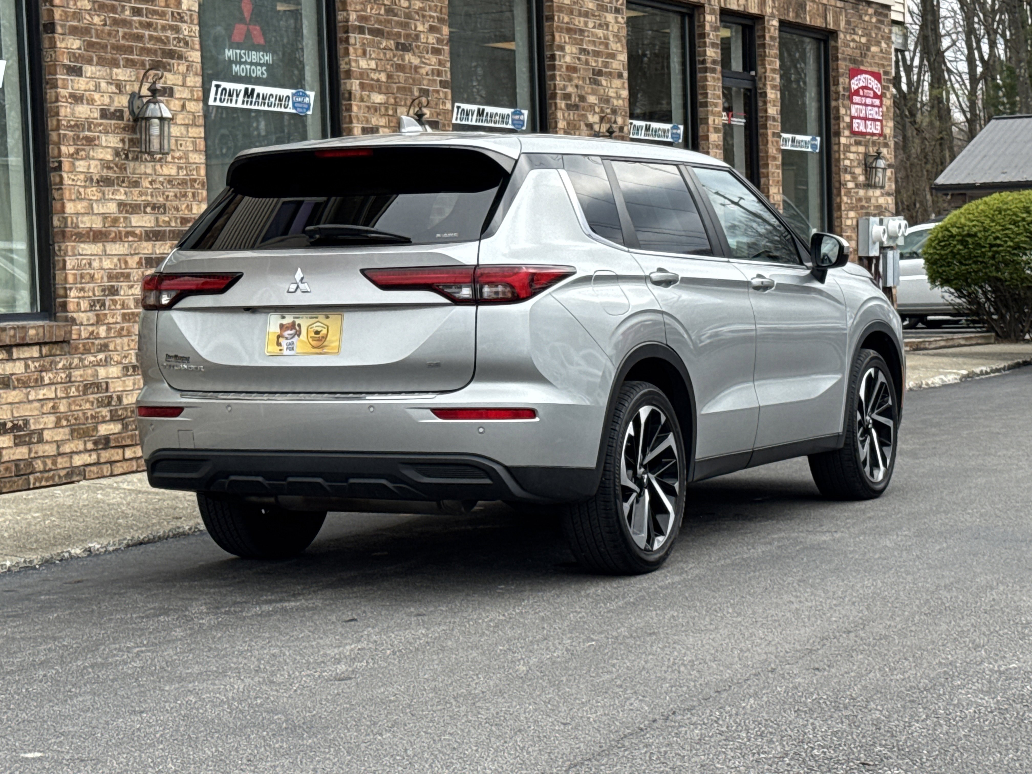Used 2022 Mitsubishi Outlander SE AWD/4WD image 5