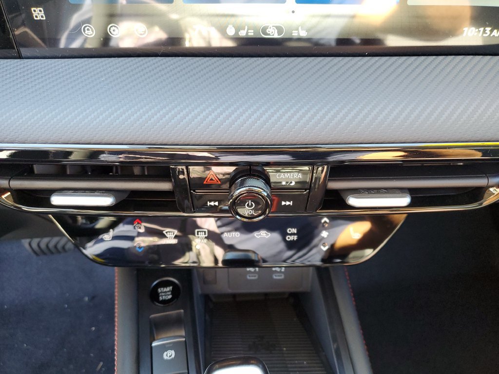 New 2027 Nissan Kicks SR w/ SR Premium Package FWD image 30