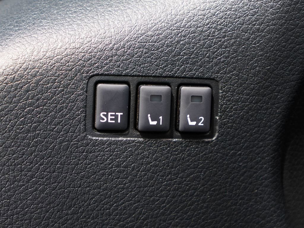 Used 2020 Nissan Rogue SL w/ Premium Package AWD/4WD image 25