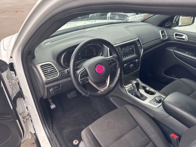 Used 2020 Jeep Grand Cherokee Laredo AWD/4WD image 9