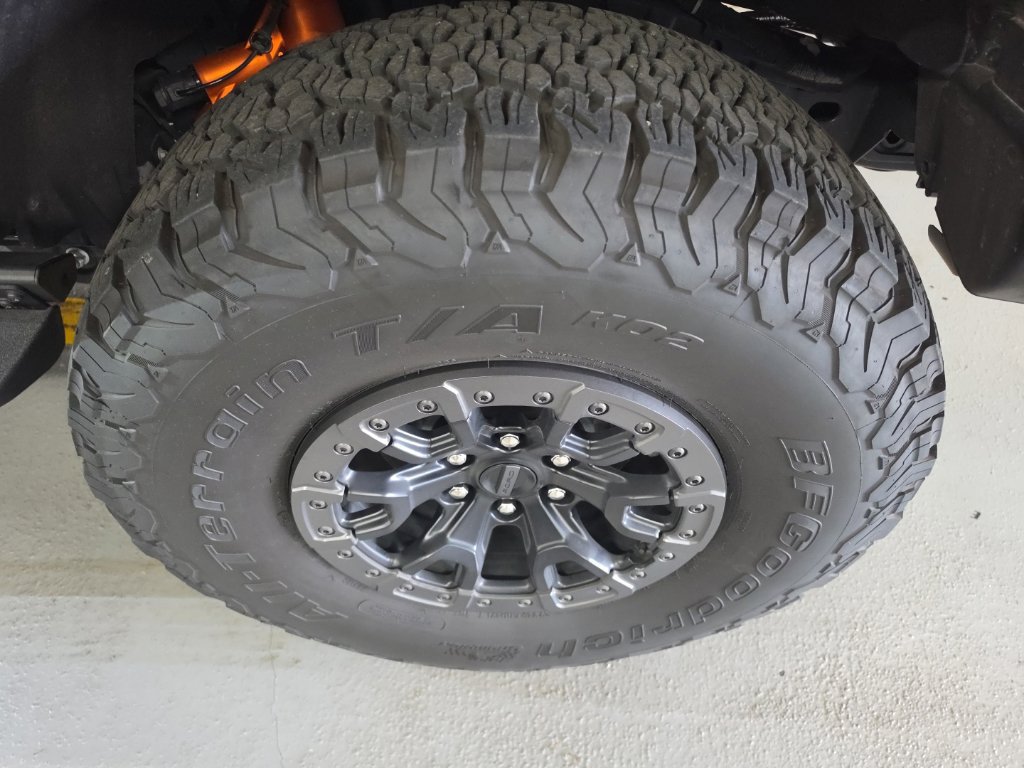 Used 2025 Ford Bronco Raptor w/ Interior Carbon Fiber Pack AWD/4WD image 7
