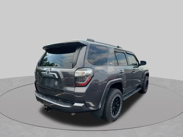 Used 2020 Toyota 4Runner SR5 AWD/4WD image 13