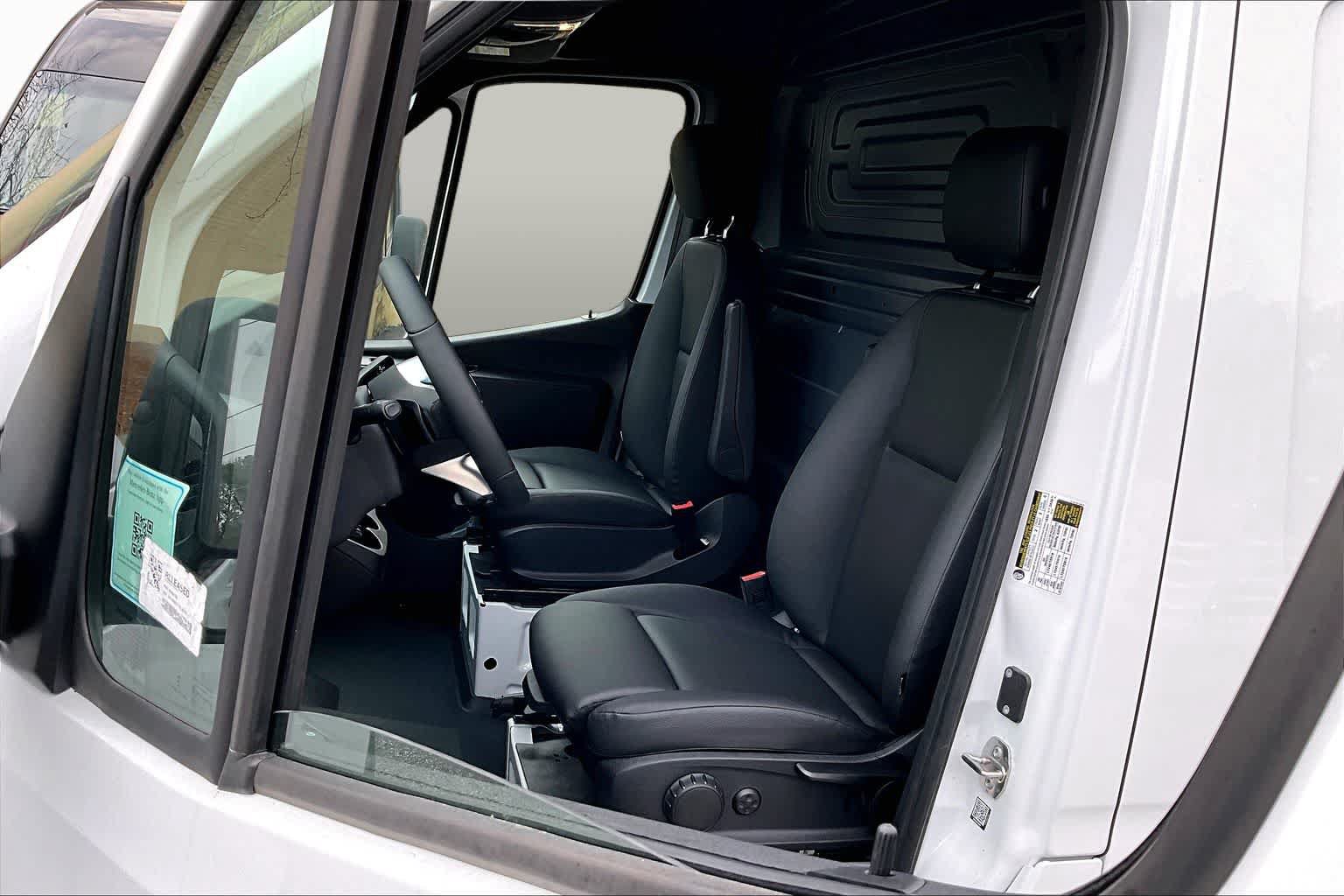 New 2025 Mercedes-Benz Sprinter 2500 image 9