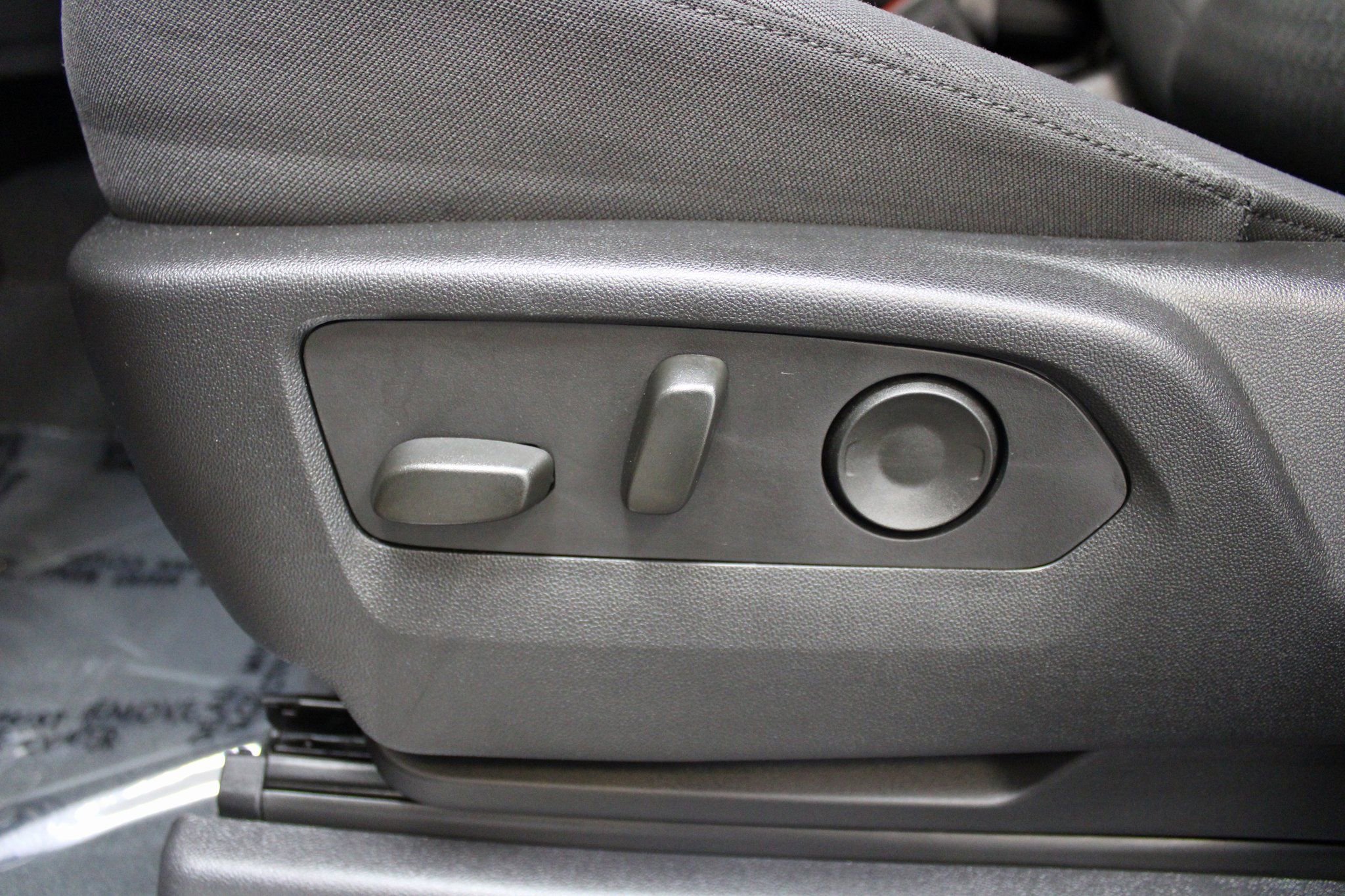 Used 2025 Chevrolet Silverado 2500 LT image 14