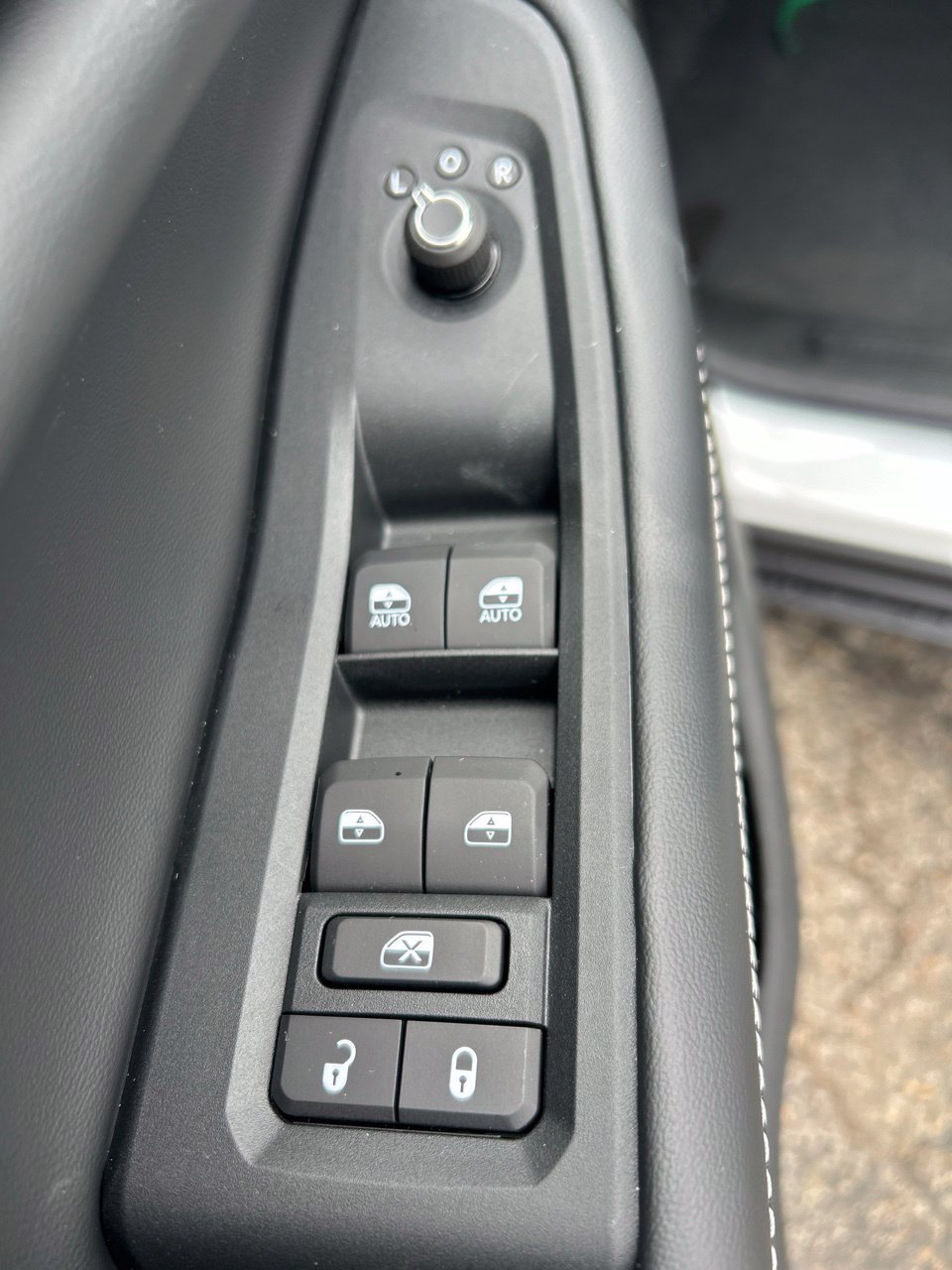 New 2027 Jeep Grand Cherokee Laredo X AWD/4WD image 15