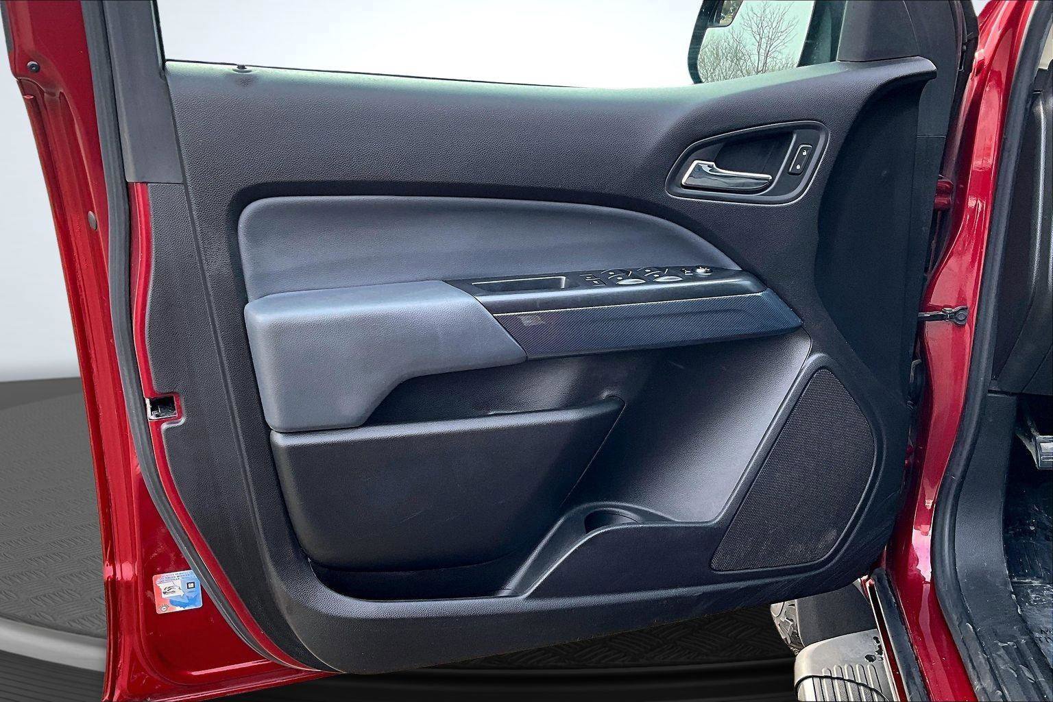 Used 2018 Chevrolet Colorado Z71 image 24