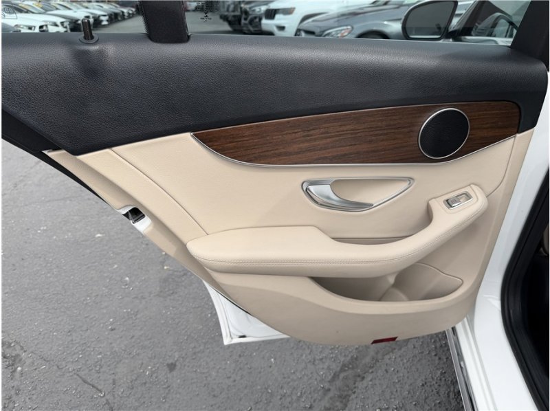 Used 2020 Mercedes-Benz C 300 Sedan image 20