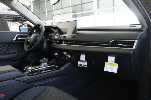 New 2026 Mitsubishi Outlander SEL AWD/4WD image 18