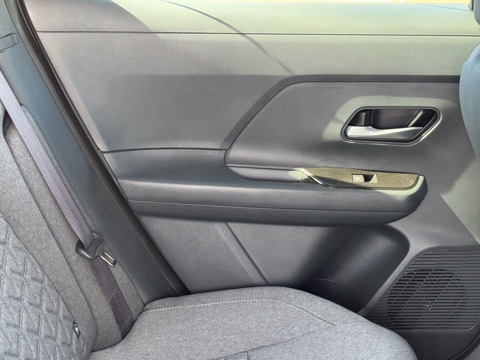 New 2026 Nissan Kicks SV w/ Cold Weather Package FWD image 11