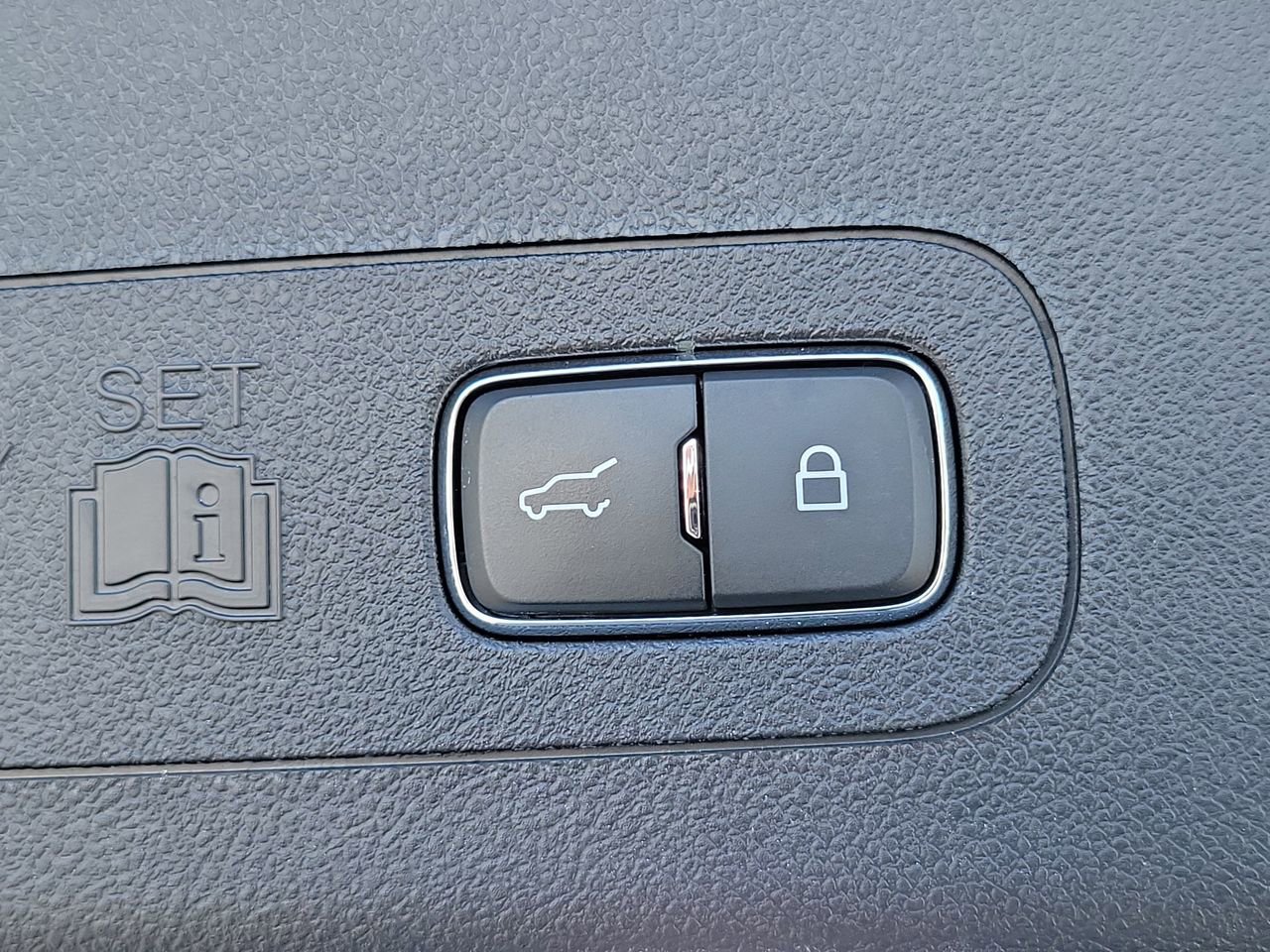 Used 2023 Lincoln Aviator Reserve w/ Elements Package Plus image 9