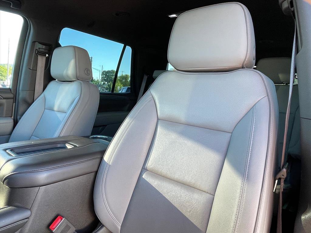 Used 2023 GMC Yukon SLT w/ SLT Luxury Package RWD image 20