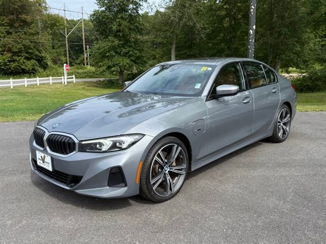 Used 2023 BMW 330e xDrive w/ Premium Package image 2