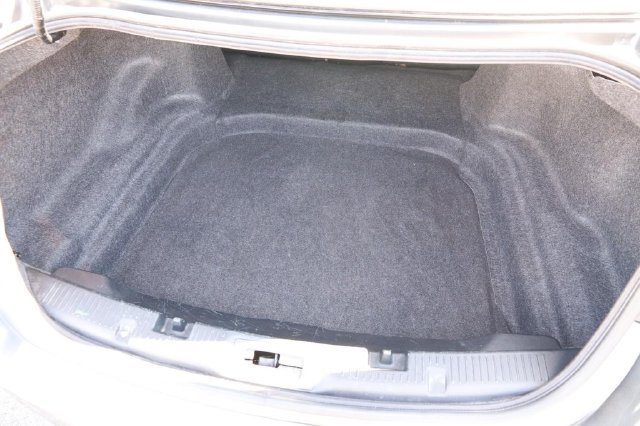 Used 2018 Ford Taurus SE FWD image 7