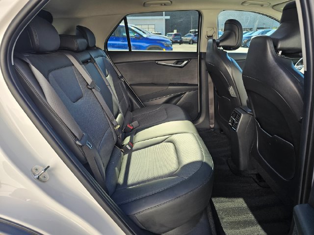 Certified 2023 Kia Niro Wave w/ Wave Preserve Package FWD image 14