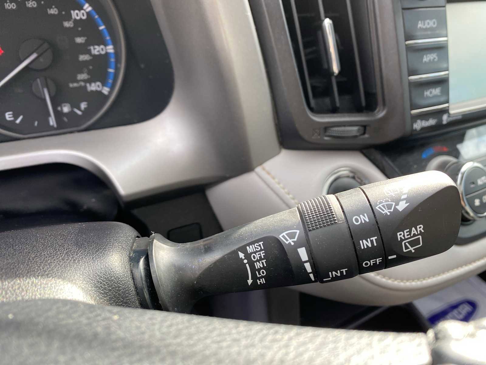 Used 2018 Toyota RAV4 XLE image 21