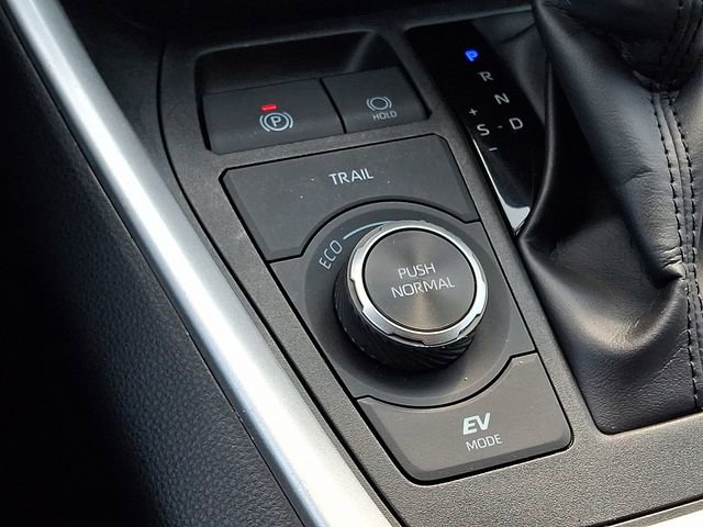 Certified 2025 Toyota RAV4 XLE image 23