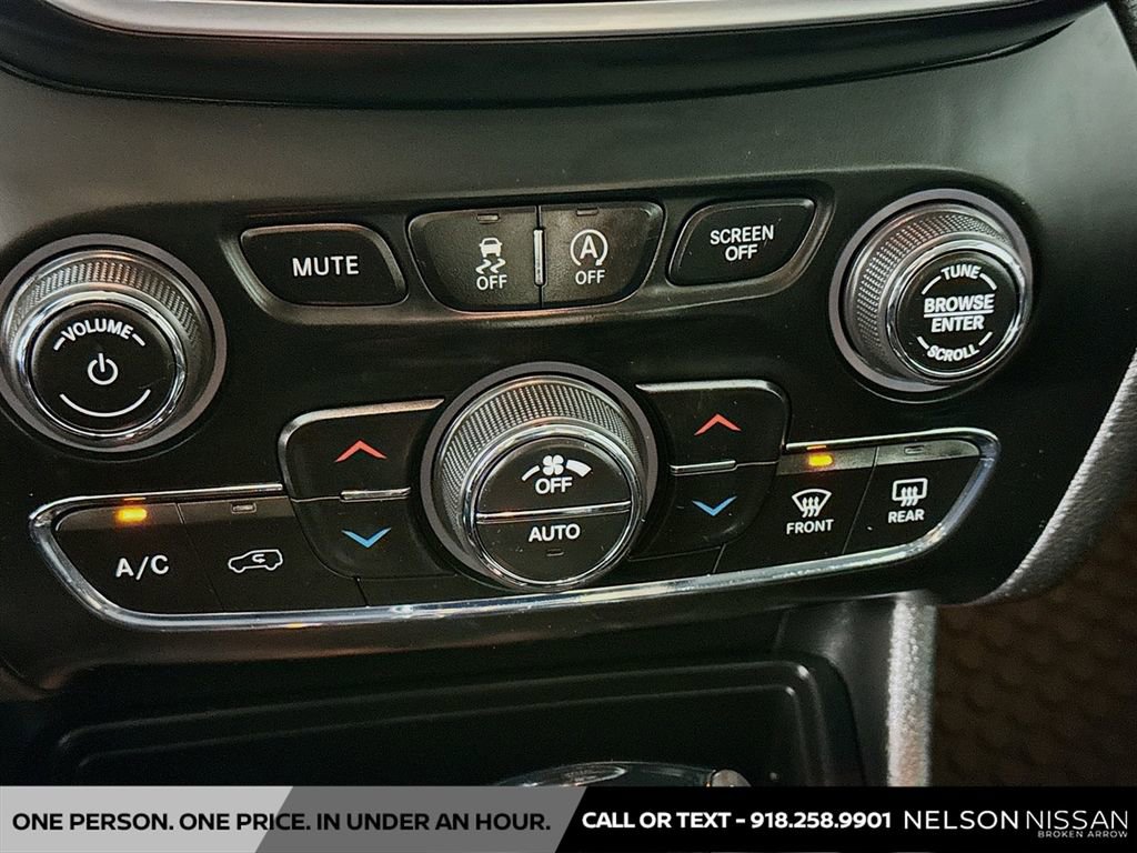 Used 2019 Jeep Cherokee Latitude Plus image 15