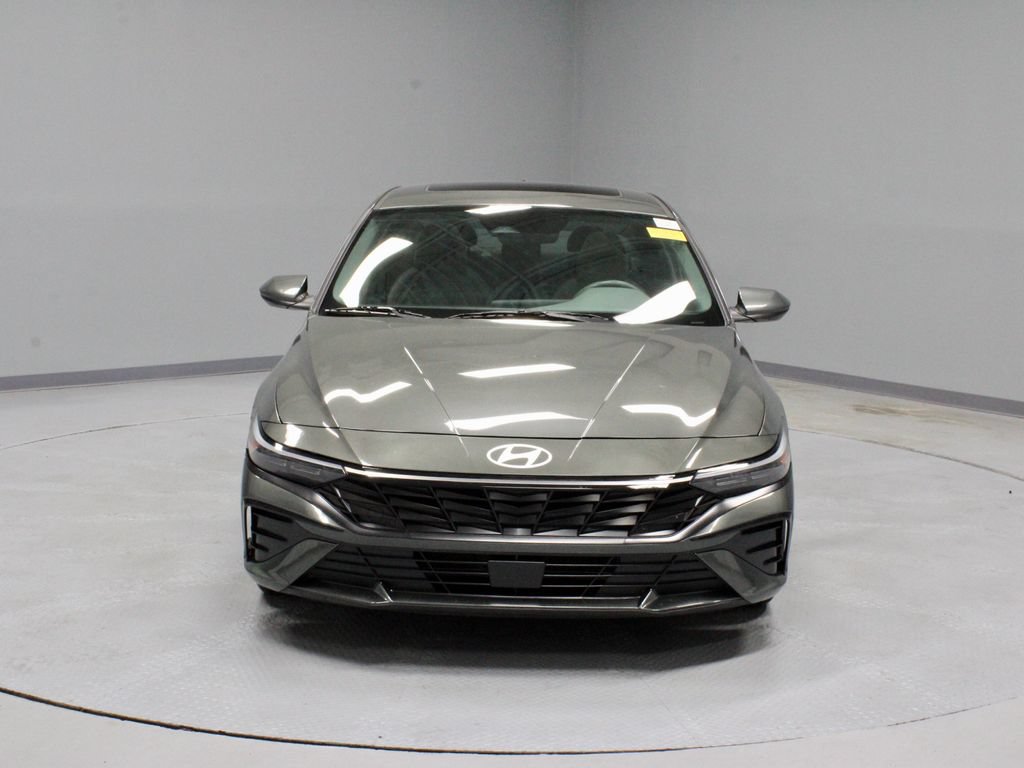 Used 2024 Hyundai Elantra SEL w/ Convenience Package FWD image 8