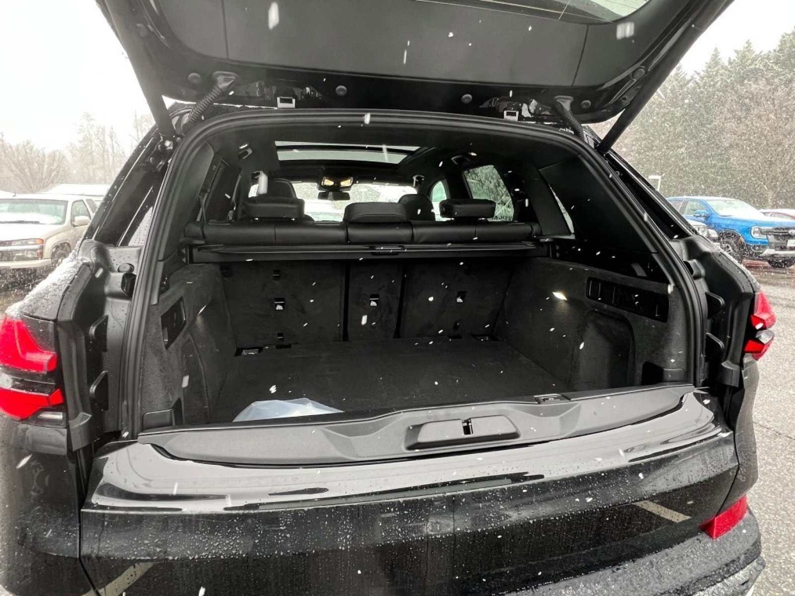 New 2026 BMW X5 xDrive40i w/ Climate Comfort Package image 30